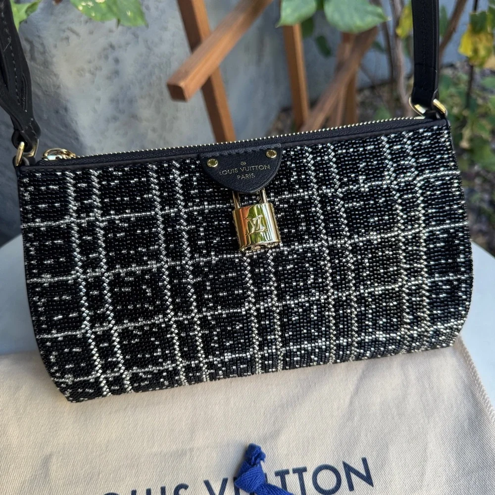 Louis Vuitton Beaded Pochette Tirette Shoulder Bag